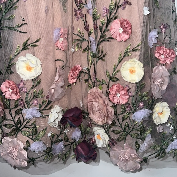 Marchesa Notte Tea length Floral embroidered dress - Picture 5 of 13